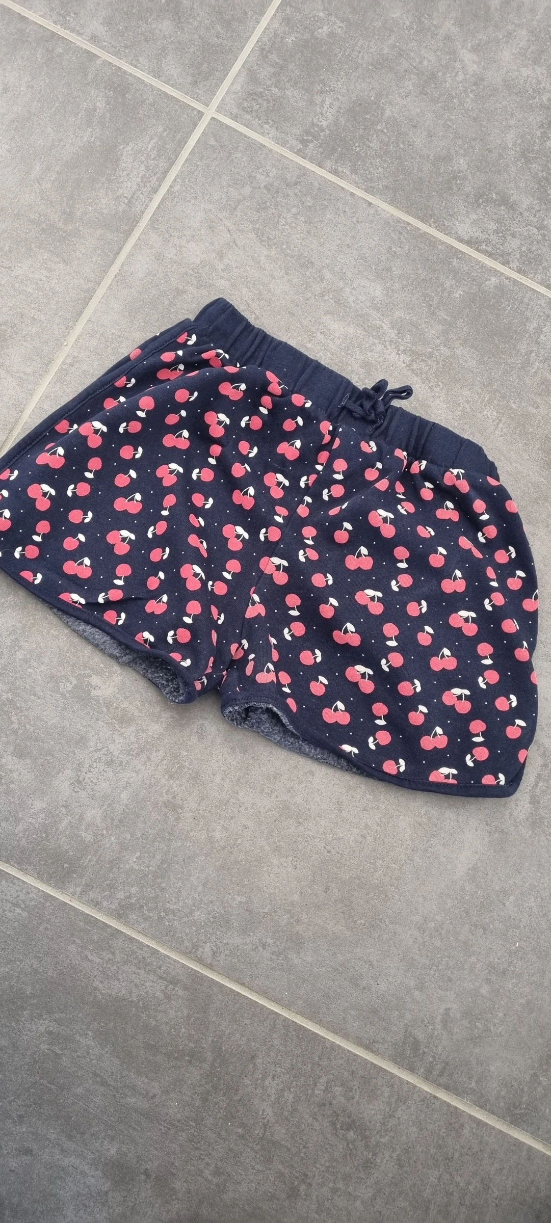 Short fille 
